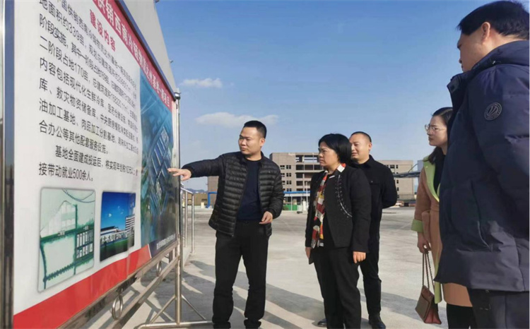 達州市婦聯主席趙本權帶隊到四川供銷西南冷鏈物流基地開展調研、慰問工作